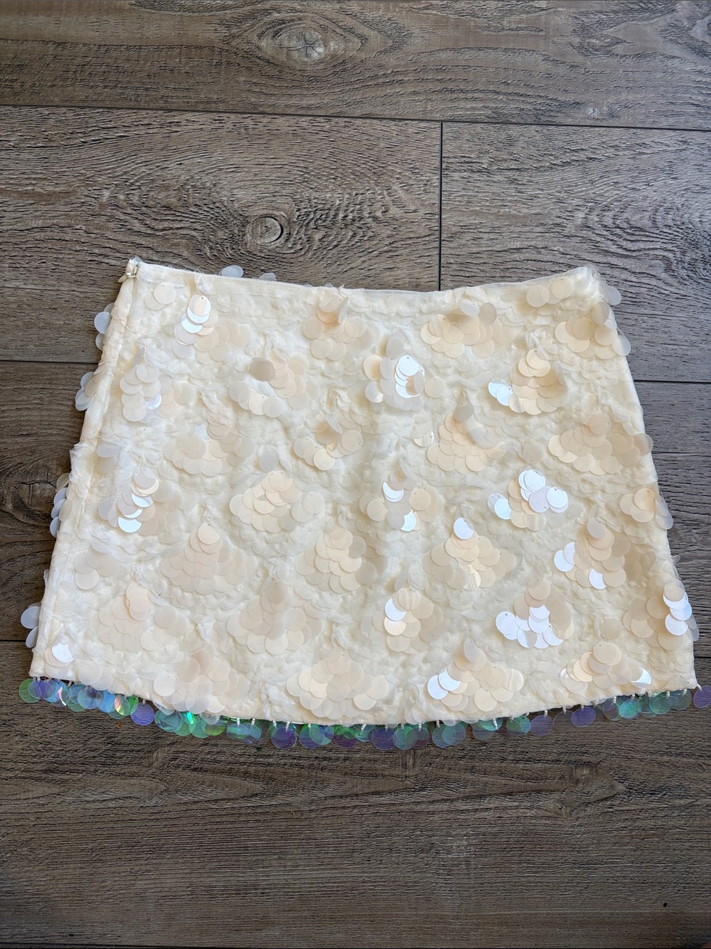 En Saison Emryn Slim Sequin & Beaded Mini Skirt w Mesh Underlay - Picture 2 of 6